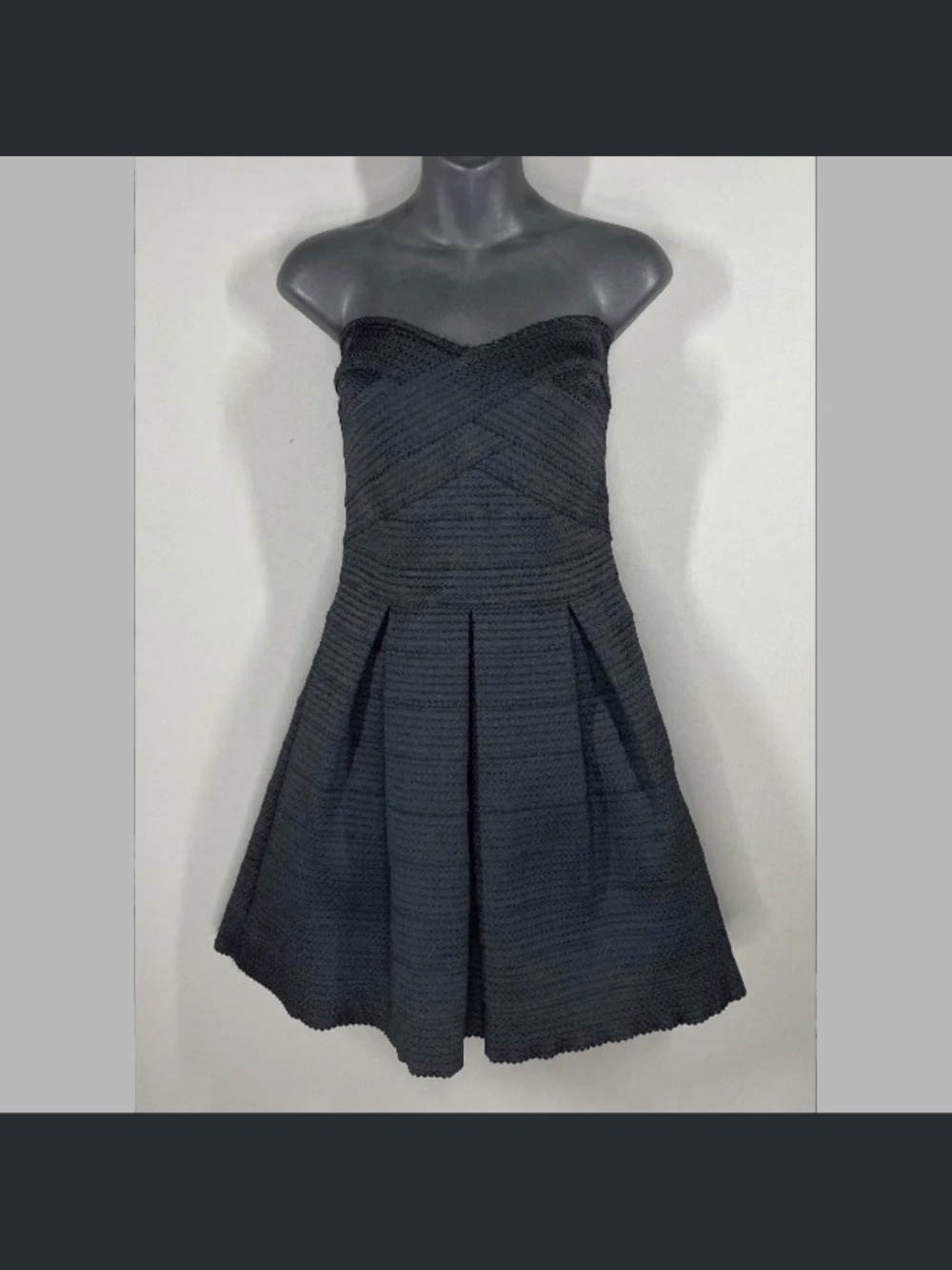 NEW Express Dress Womens Medium black fit flare cocktail strapless